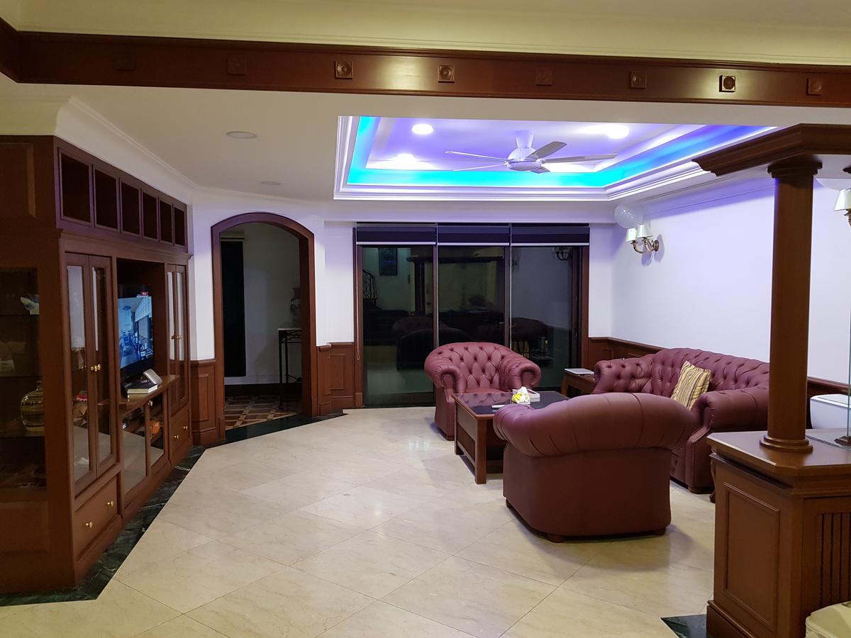 Marina Court Luxury Penthouse Aparthotel Кота Кинабалу Екстериор снимка