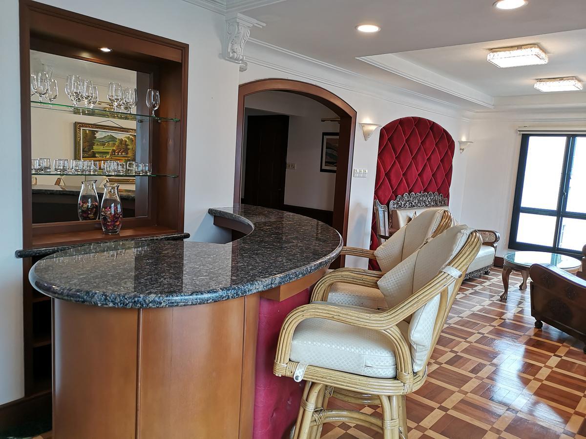 Marina Court Luxury Penthouse Aparthotel Кота Кинабалу Екстериор снимка