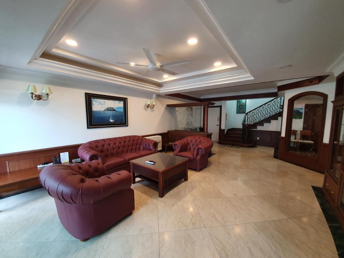 Marina Court Luxury Penthouse Aparthotel Кота Кинабалу Екстериор снимка